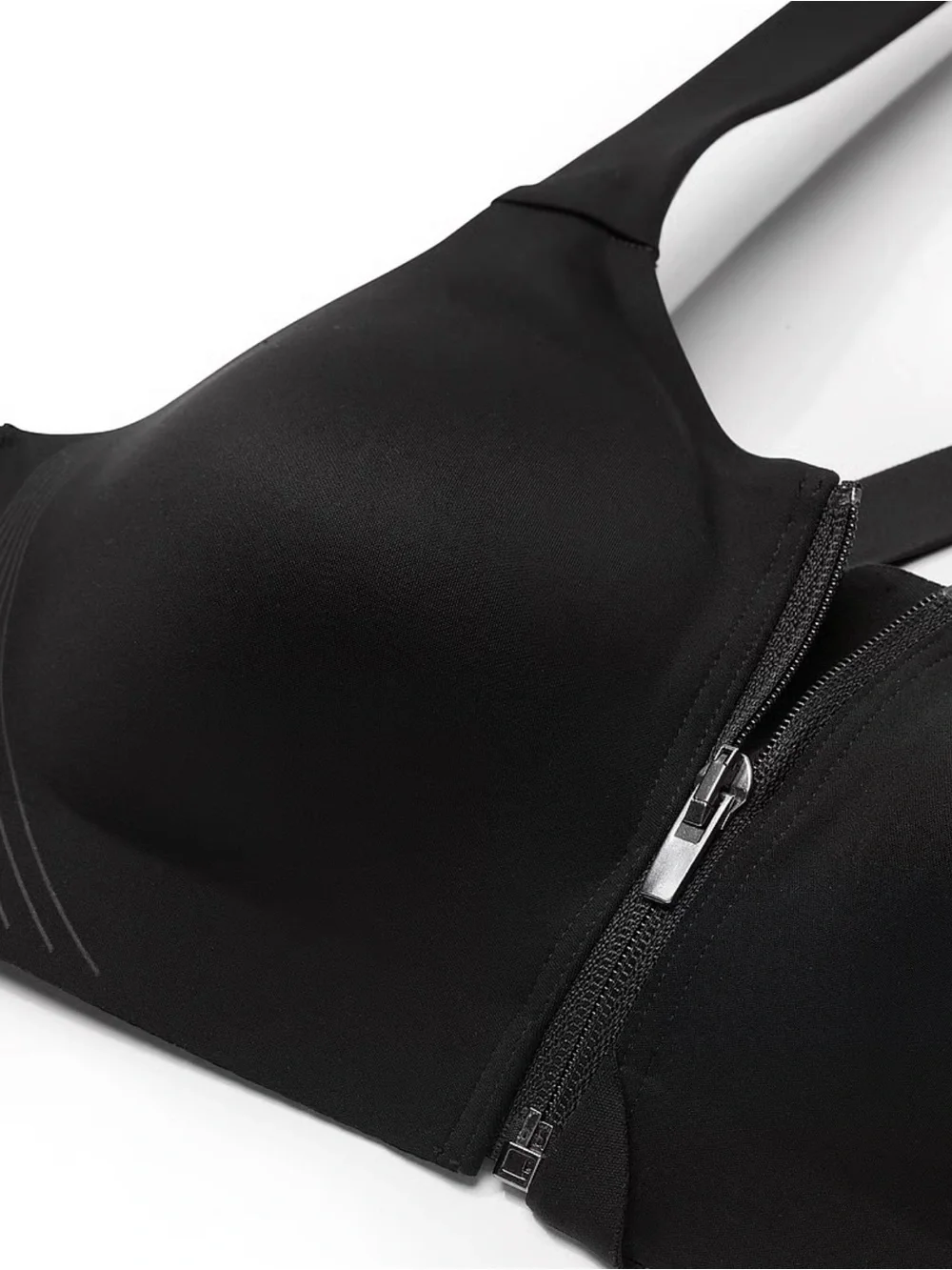 Victoria’s Secret VSX Knockout Front-Zip Black Sports Bra - 34DD